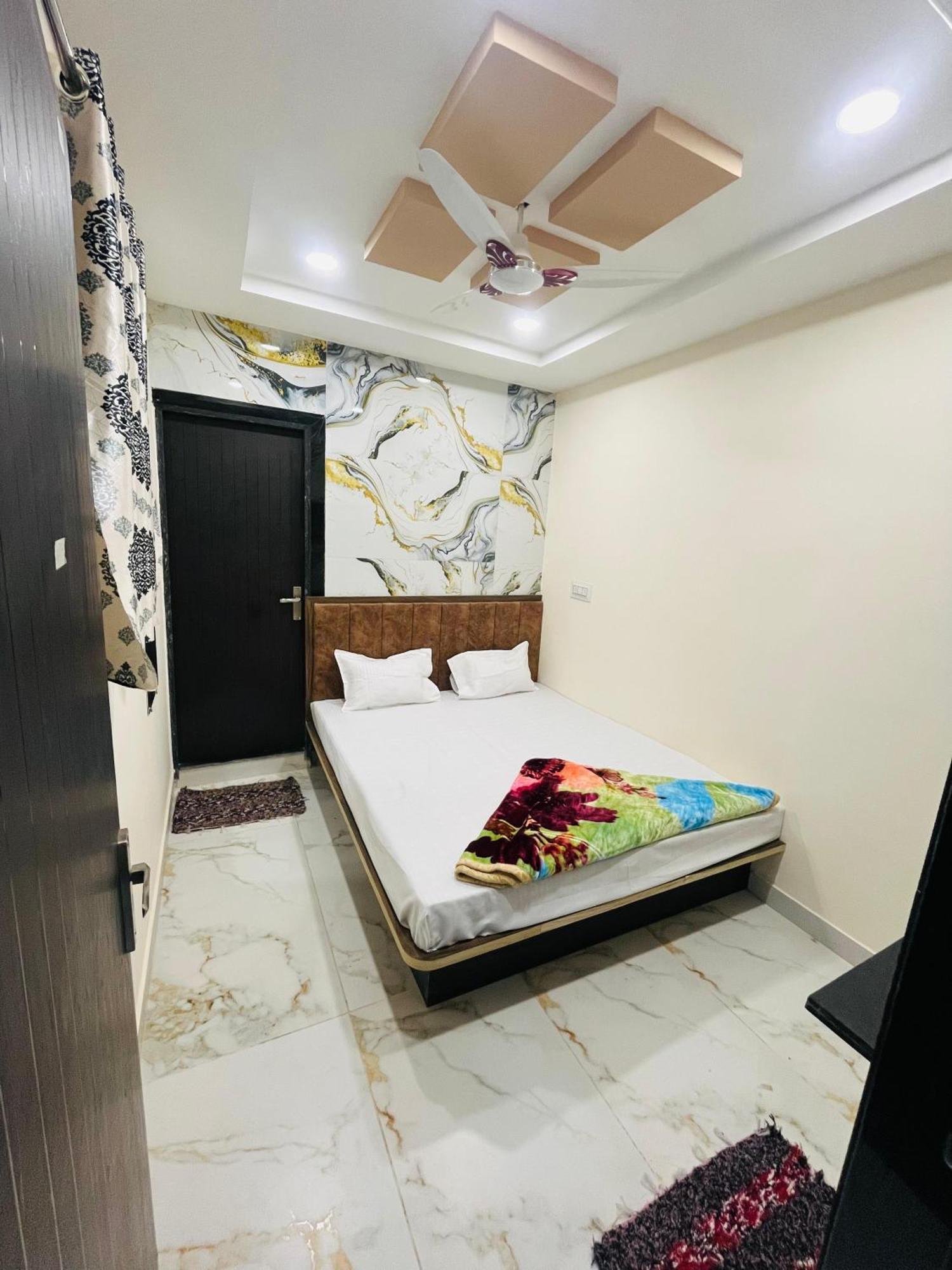 Hotel Sk Tower Ujjain Eksteriør bilde