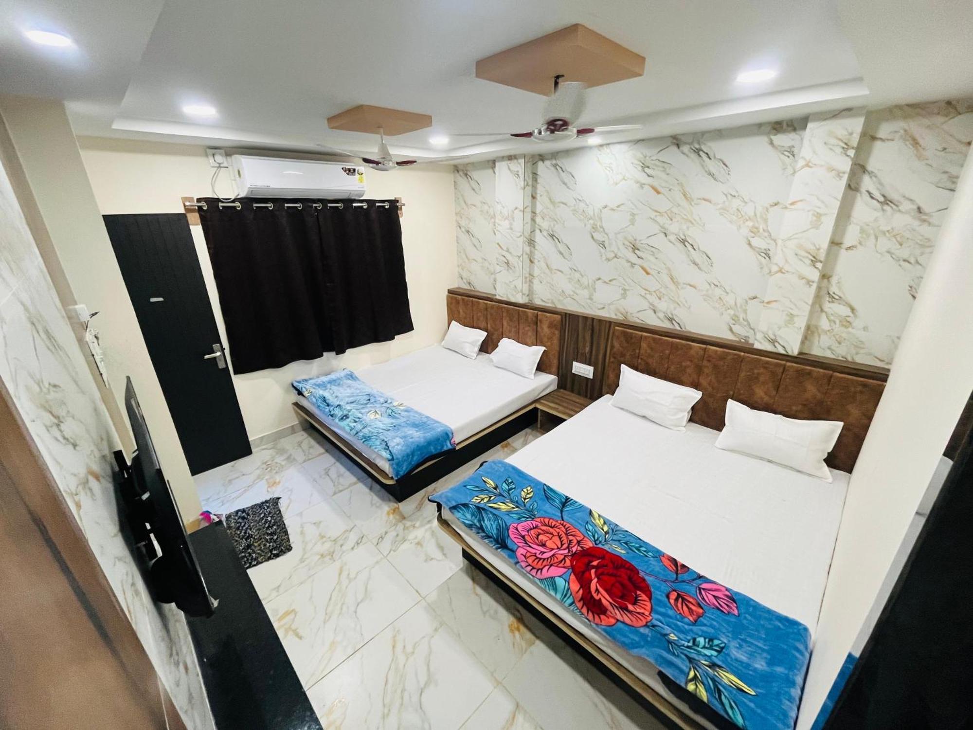 Hotel Sk Tower Ujjain Eksteriør bilde